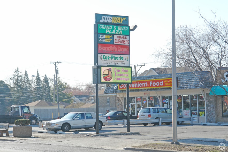 8905-8923 W Grand Ave, River Grove, IL for lease - Building Photo - Image 2 of 4