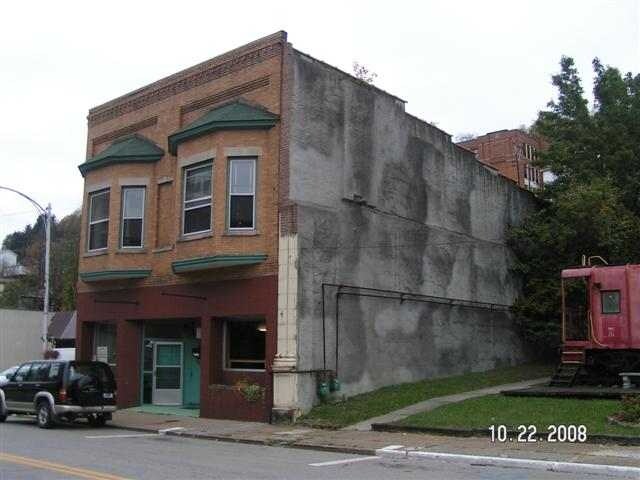 207 W Main St, Grafton, WV for sale - Primary Photo - Image 1 of 1