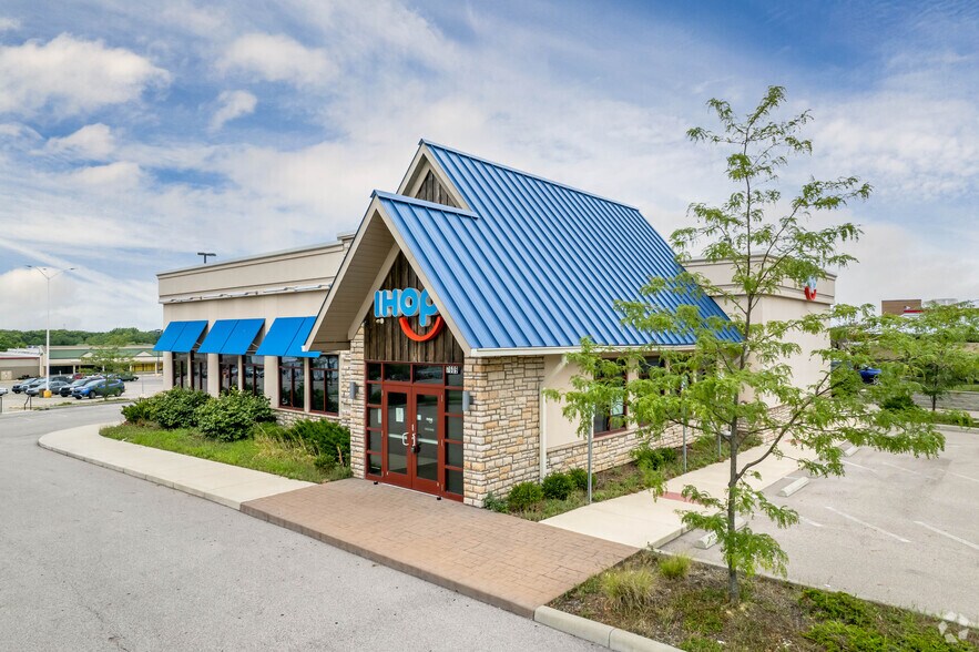 7609 Troy Pike, Huber Heights, OH 45424