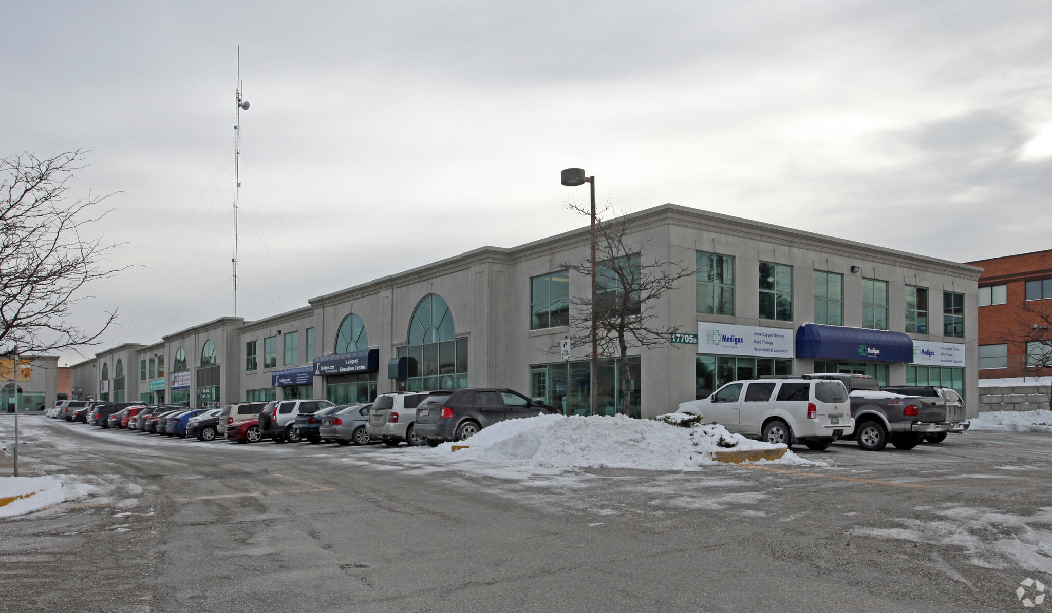 17705 Leslie St, Newmarket, ON for lease Primary Photo- Image 1 of 6