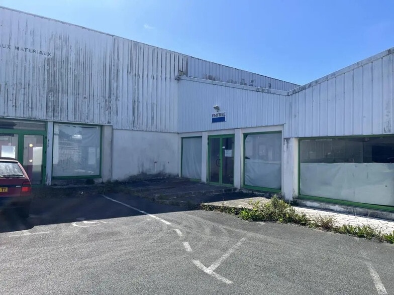 Flex in Bourcefranc-le-Chapus for sale - Building Photo - Image 1 of 2