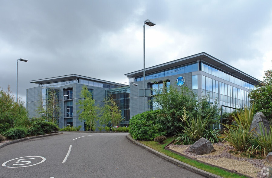 1 Willoughby Rd, Bracknell, RG12 8FB The Lightbox