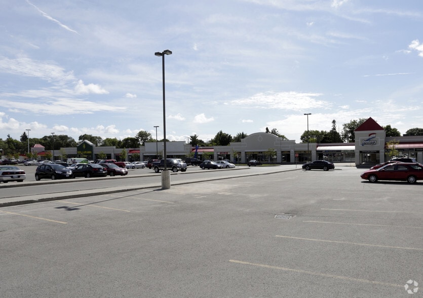 165 Wellington St, Barrie, ON for lease - Building Photo - Image 3 of 4