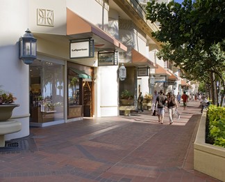 More details for 2424 Kalakaua Ave, Honolulu, HI - Retail for Lease