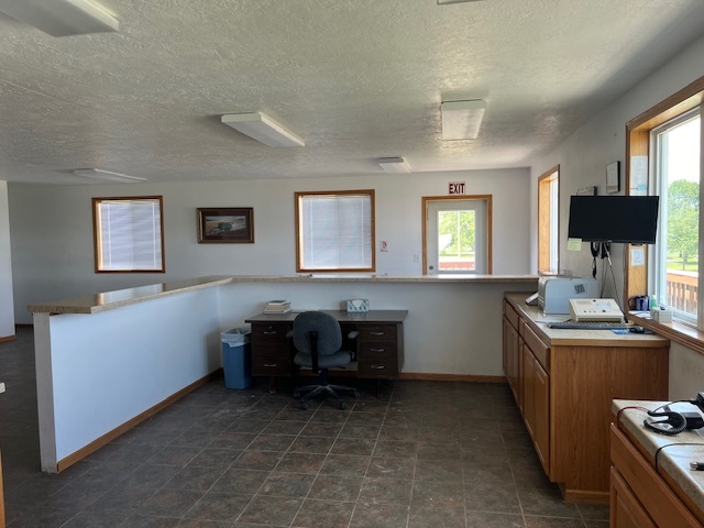 213 10th St, Onawa, IA for lease Interior Photo- Image 1 of 8