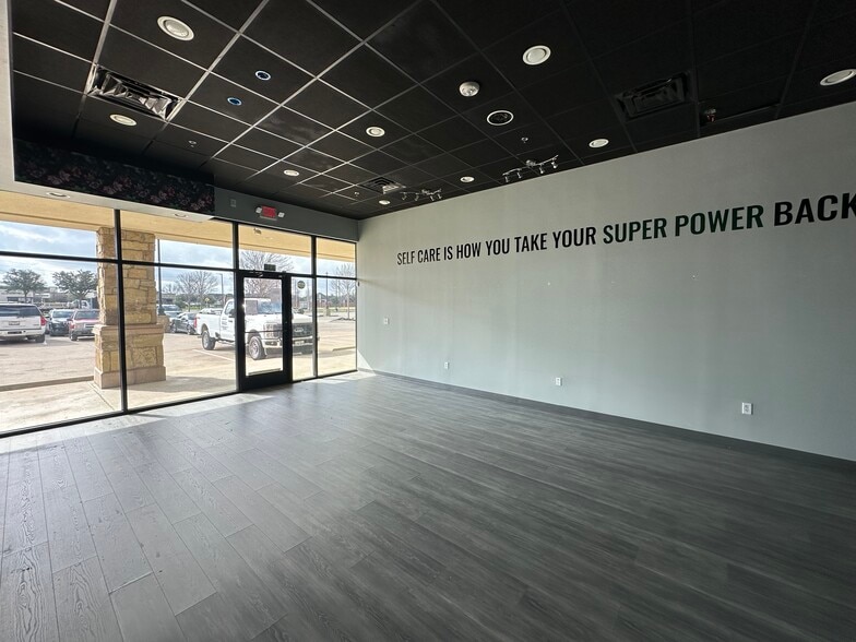 18721 University Blvd, Sugar Land, TX for lease - Interior Photo - Image 3 of 18