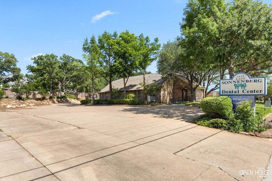 1317 East St, Graham, TX for sale - Building Photo - Image 2 of 30