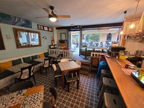 Retail in Barcelona, Barcelona for lease Interior Photo- Image 1 of 11