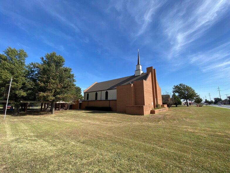 1501 SW 59th St, Oklahoma City, OK for lease - Primary Photo - Image 1 of 7