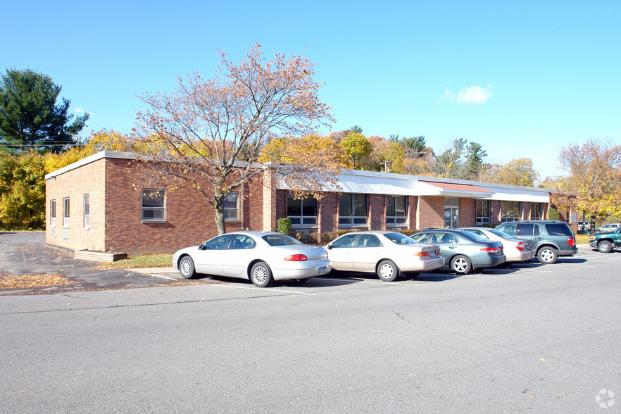 3 Normanskill Blvd, Delmar, NY for sale - Primary Photo - Image 1 of 1