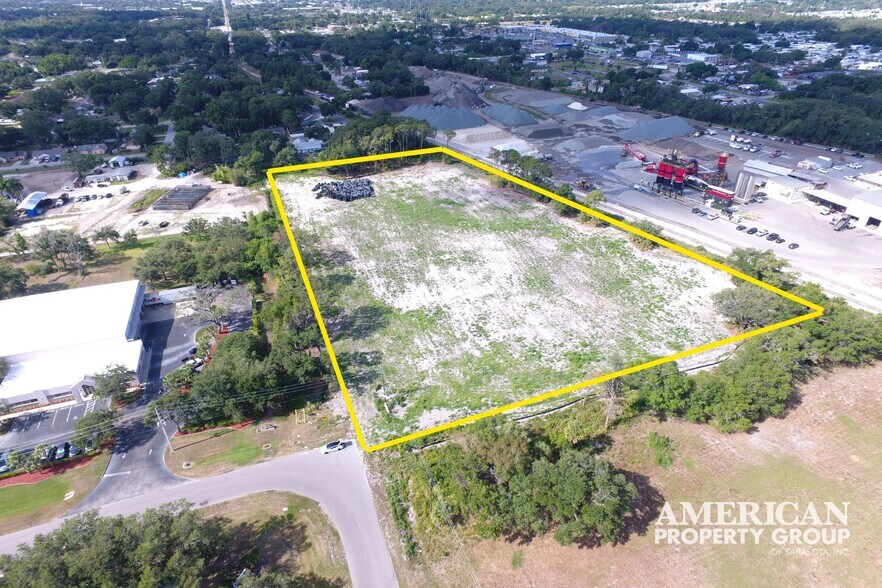 1802 47th Ter E, Bradenton, FL for sale - Building Photo - Image 1 of 1