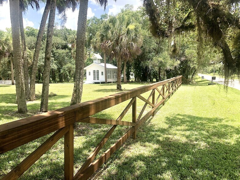 2850 Packinghouse Rd, Alva, FL 33920