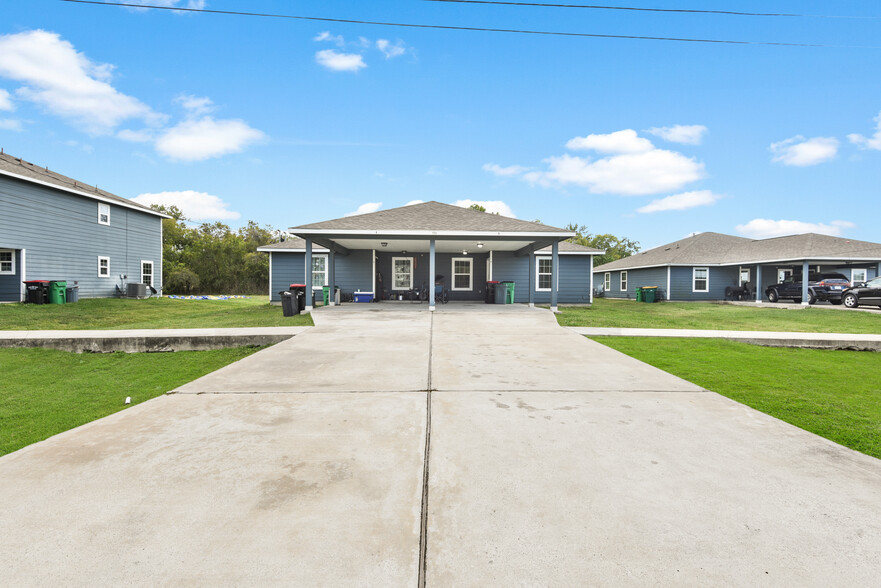 117 Craig St, Baytown, TX for sale - Building Photo - Image 1 of 20