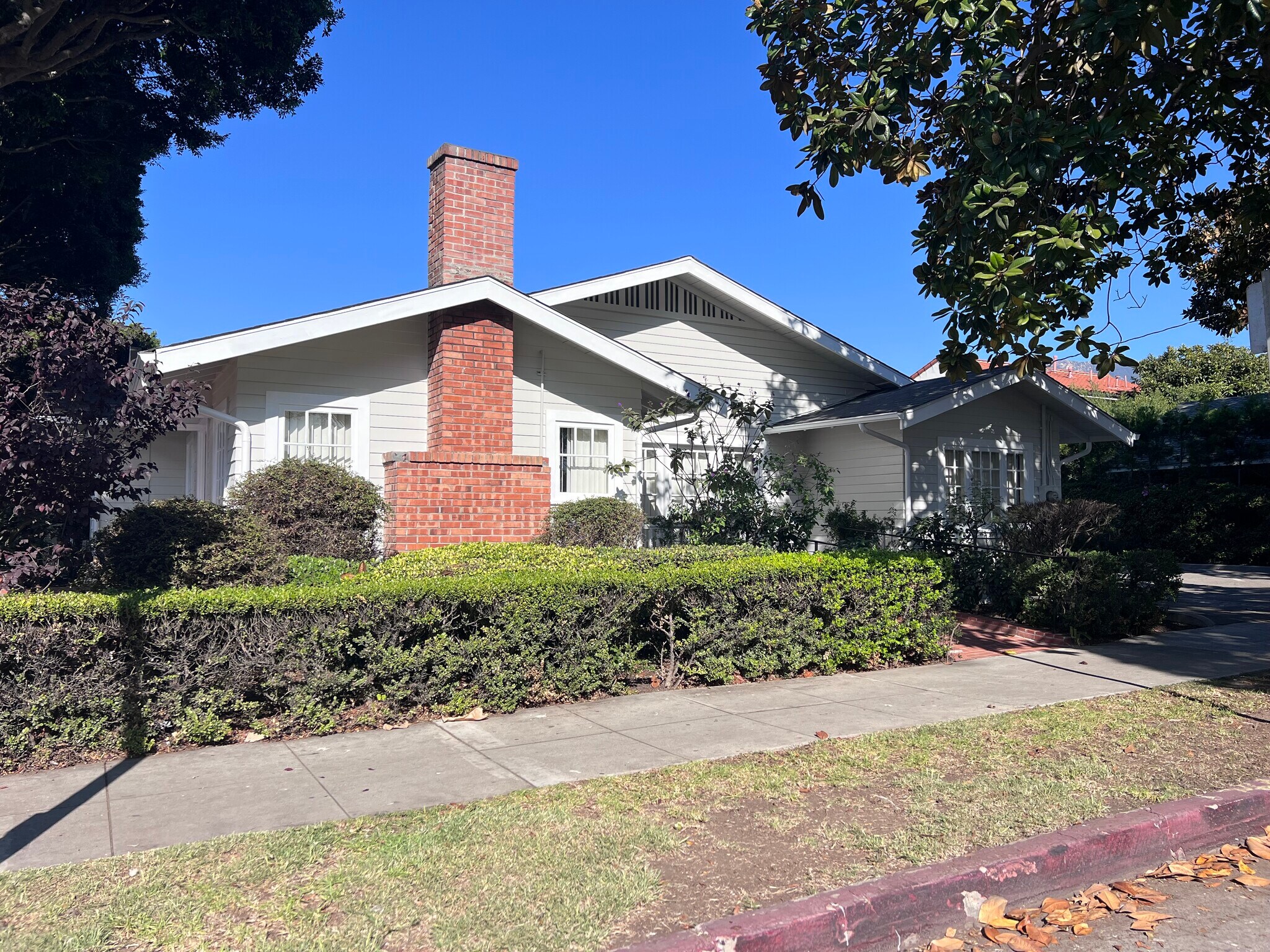 102 N Milpas St, Santa Barbara, CA for lease Building Photo- Image 1 of 14