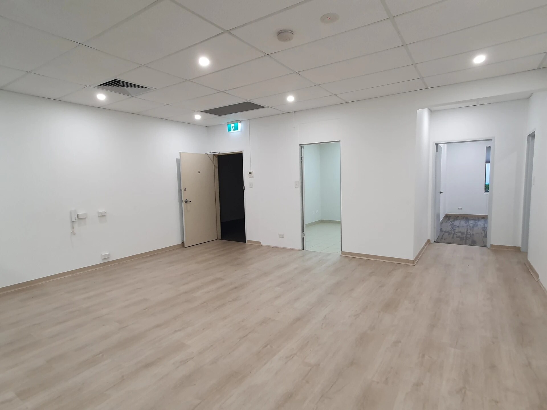 89 Mulga Rd, Oatley for lease Interior Photo- Image 1 of 7