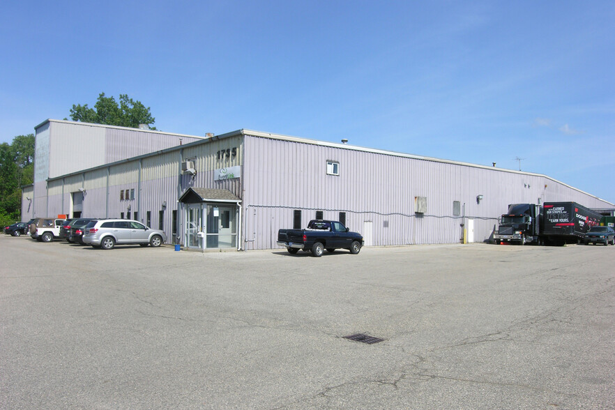 1735 E 14 Mile Rd, Troy, MI for sale - Building Photo - Image 1 of 1