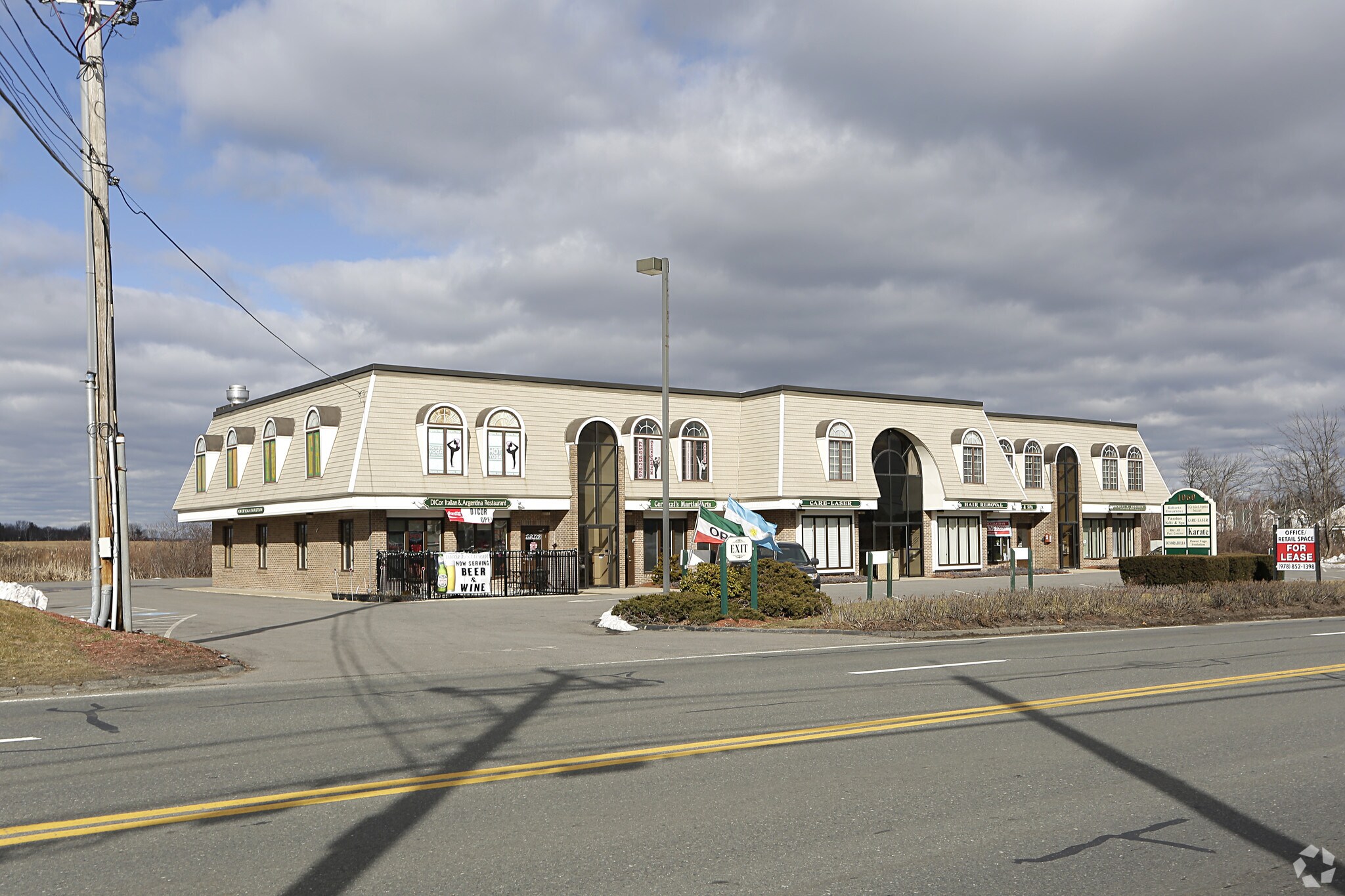 1060 Osgood St, North Andover, MA 01845 Plaza 1060