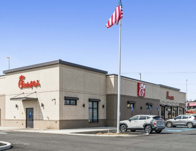 1655 Boston Rd, Springfield, MA for sale - Building Photo - Image 3 of 6