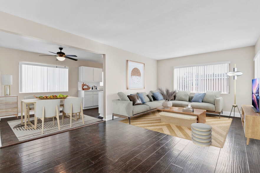 473 E 55th St, Long Beach, CA for sale - Building Photo - Image 2 of 22