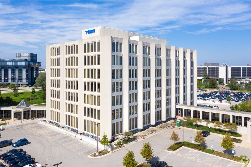 2015 Spring Rd, Oak Brook, IL 60523 Commerce Plaza II