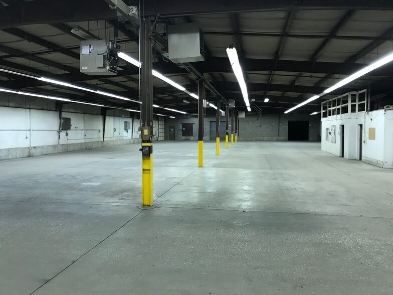 603 E Fayette Ave, Effingham, IL for sale - Interior Photo - Image 1 of 1