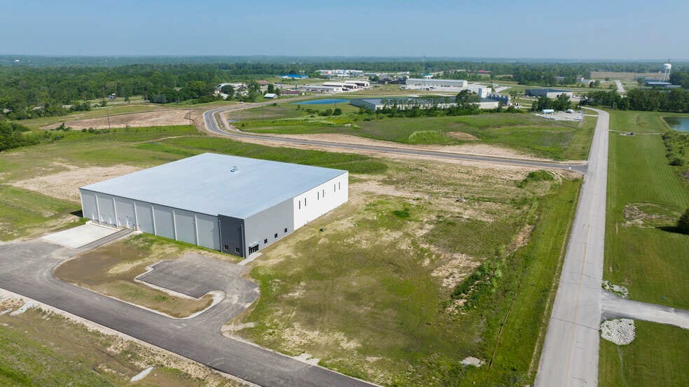 3701 Brooks Dr, New Castle, IN for sale - Building Photo - Image 3 of 3