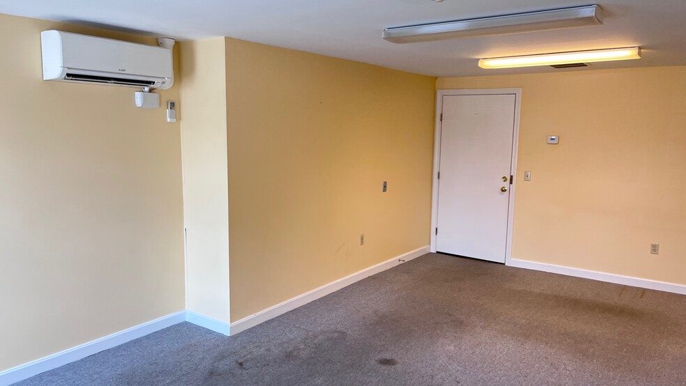 26 Main St, Orleans, MA for lease - Building Photo - Image 3 of 10