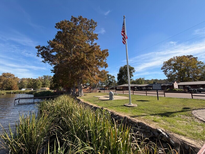 600 E Lakeview Dr, Hornbeak, TN for sale - Building Photo - Image 3 of 6