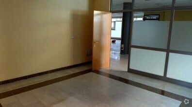 Retail in Cuenca, Cuenca for lease Interior Photo- Image 2 of 8