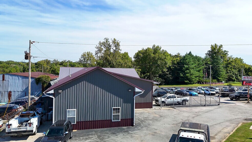 888 Commercial Blvd, Herculaneum, MO for sale - Building Photo - Image 3 of 19