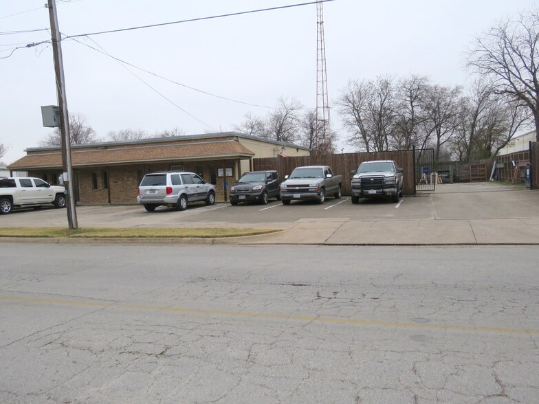 5620 Midway Rd, Fort Worth, TX for lease - Primary Photo - Image 1 of 8