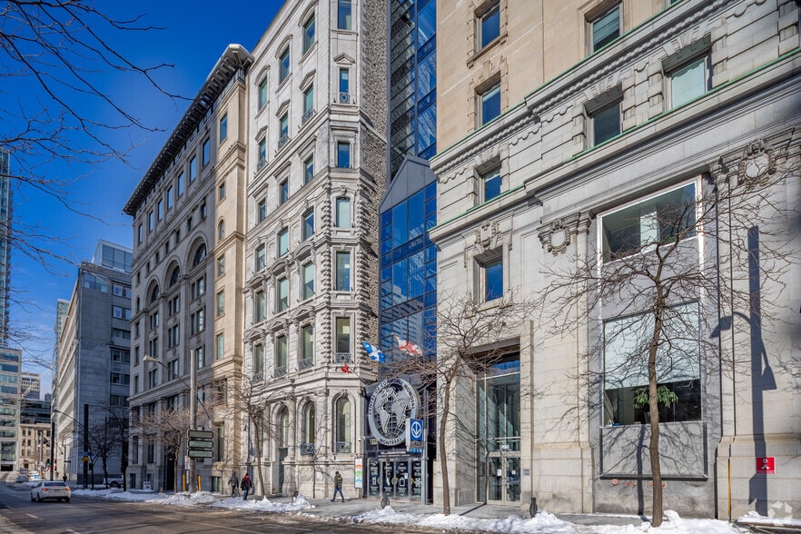 747 Rue Du Square-Victoria, Montréal, QC for lease - Building Photo - Image 2 of 3