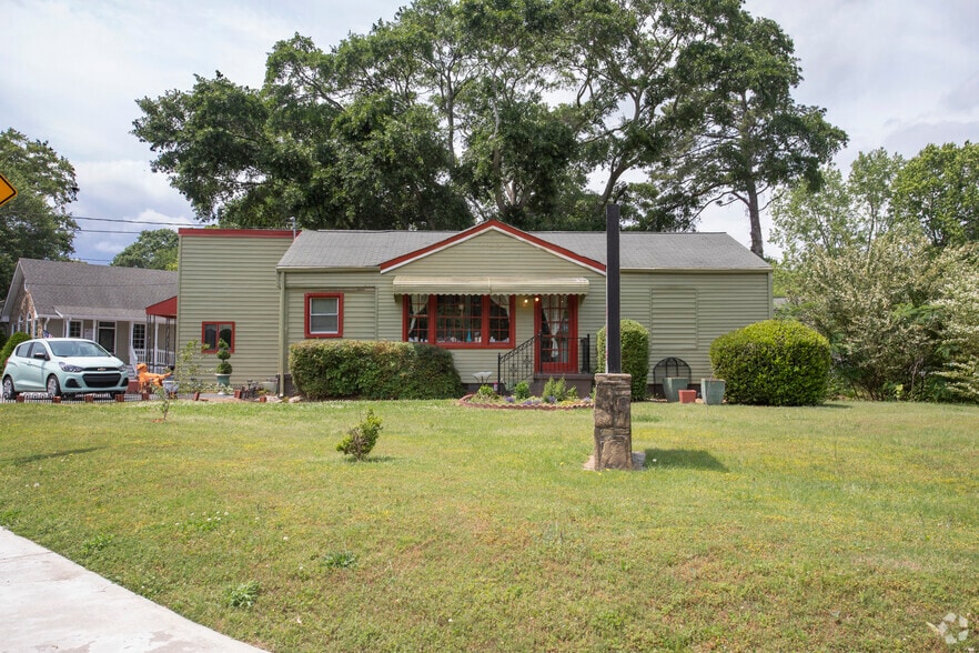 1763 Spring St SE, Smyrna, GA for sale - Primary Photo - Image 1 of 1