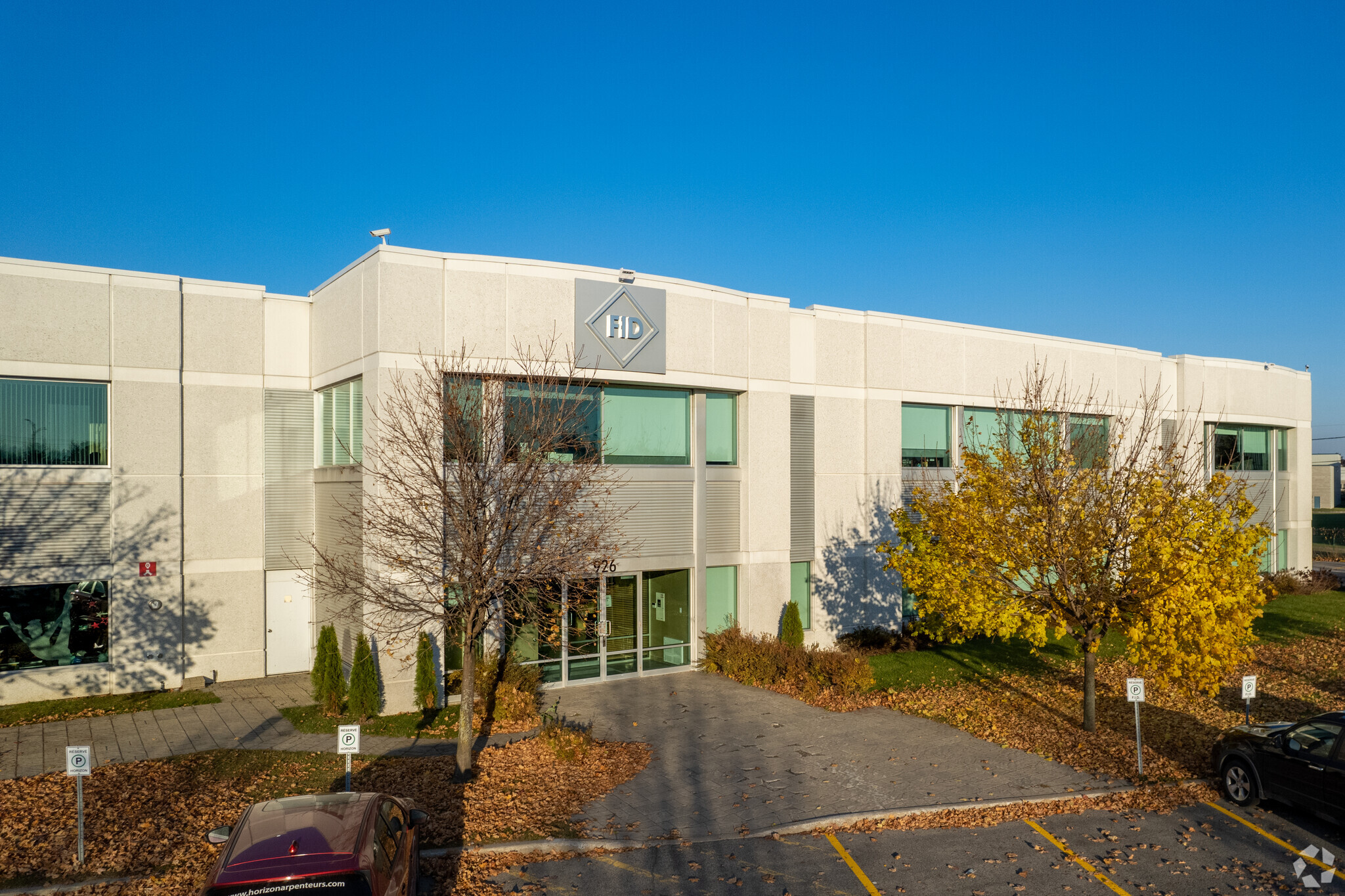 922-926 St Jacques Paschini, Bois-des-filion, QC for lease Primary Photo- Image 1 of 11