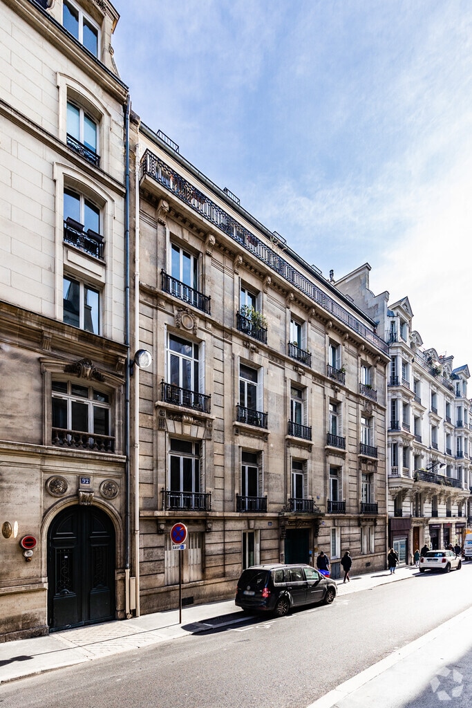 Vente Bureaux 300 m² - Photo 1