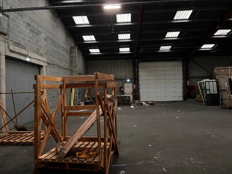 Industrial in La Bassée for lease - Interior Photo - Image 3 of 3