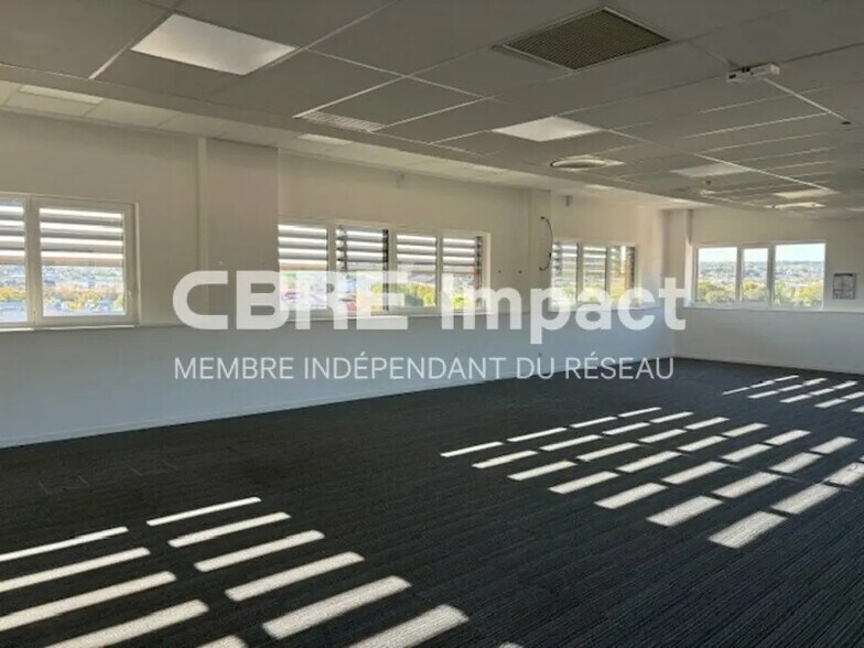 Office in Dijon for lease - Building Photo - Image 2 of 30