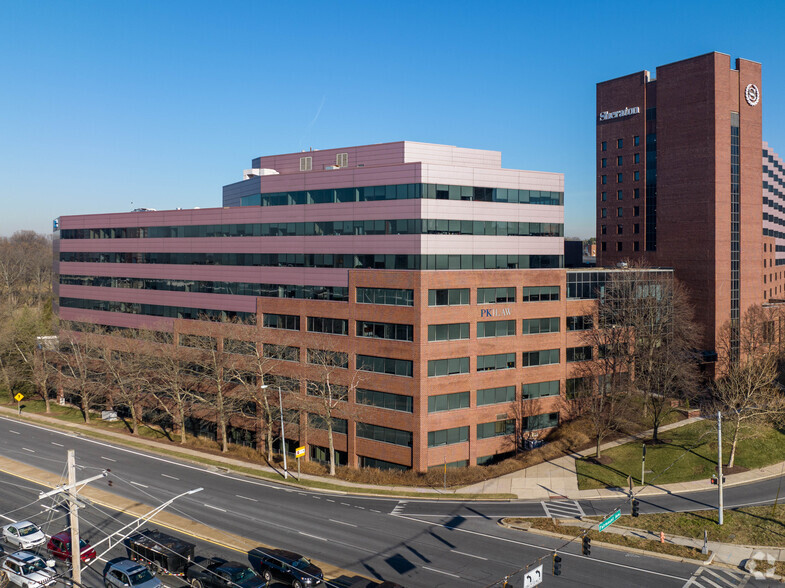 901 Dulaney Valley Rd, Towson, MD for lease - Primary Photo - Image 1 of 9