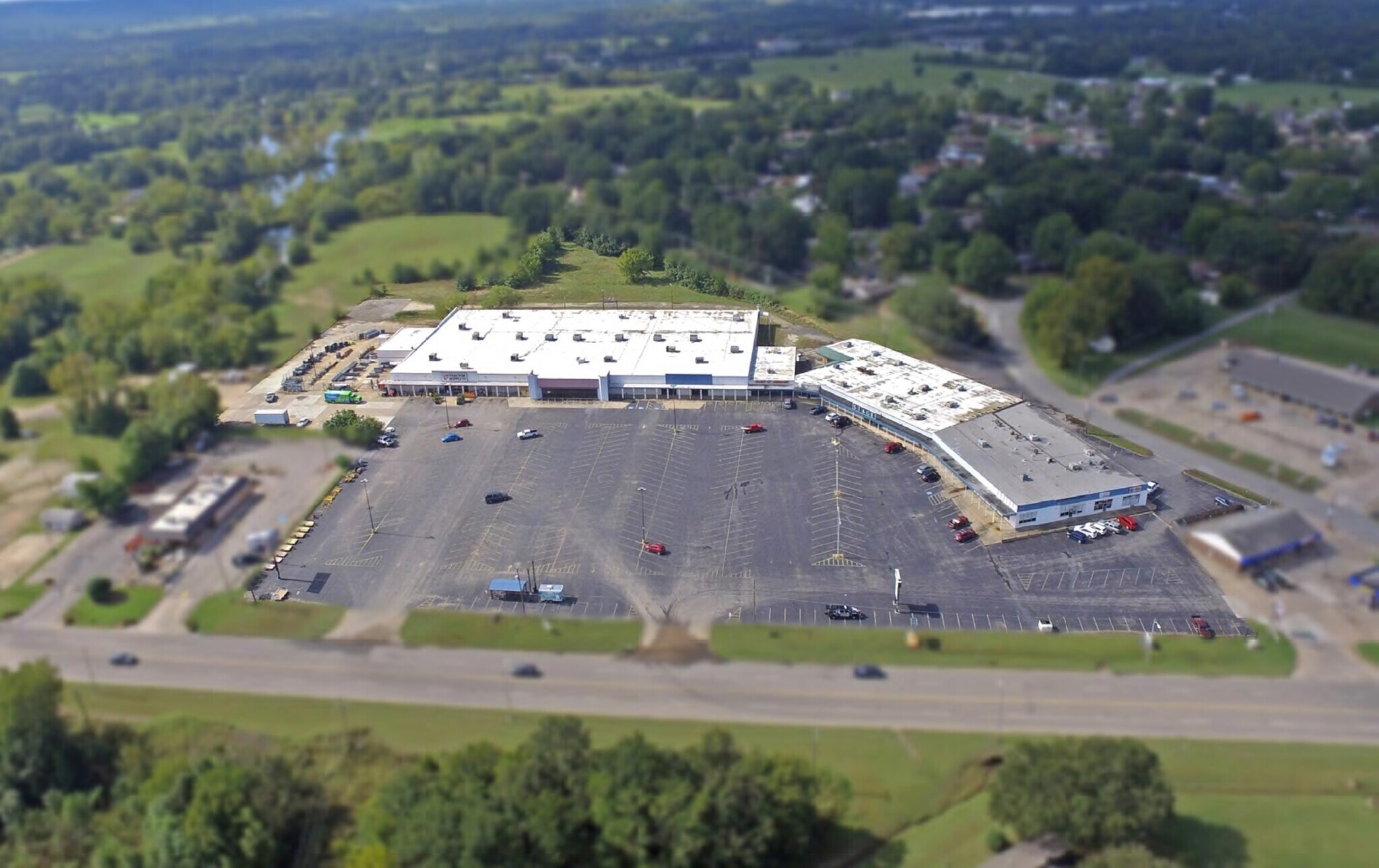 2000 Cherokee Ave, Sallisaw, OK 74955 Retail for Lease