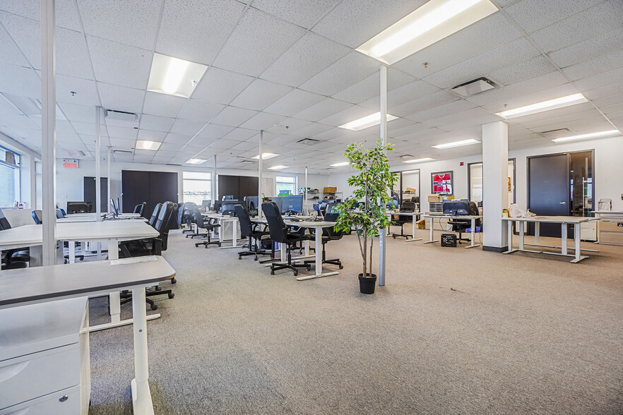 4580-4610 Hickmore, Montréal, QC for lease - Interior Photo - Image 3 of 16