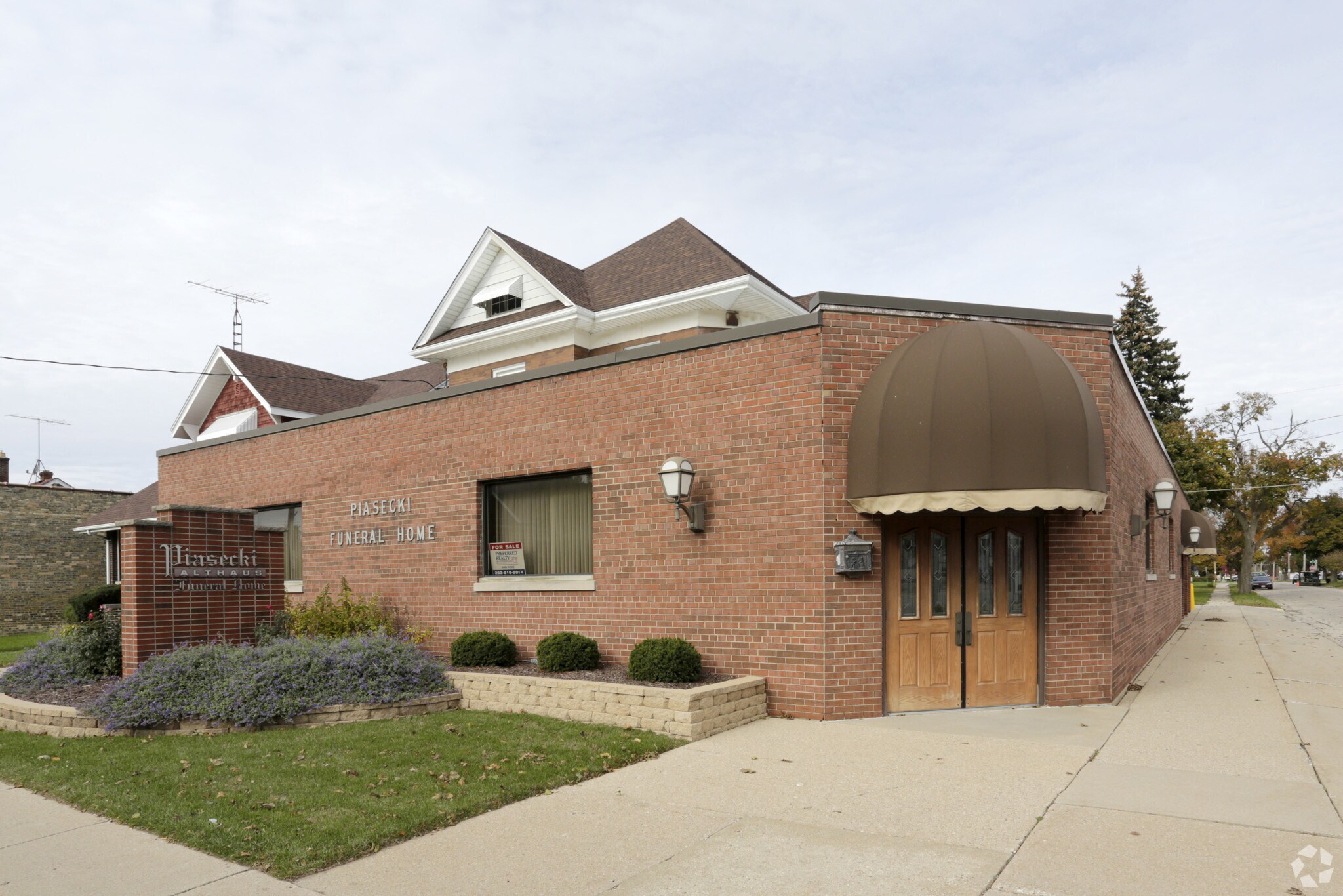 2002 52nd St, Kenosha, WI for sale Primary Photo- Image 1 of 1