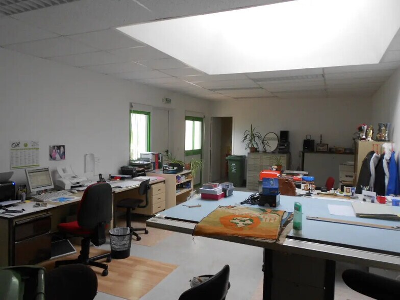 115 Rue De Curembourg, Fleury-les-Aubrais for lease - Interior Photo - Image 3 of 9