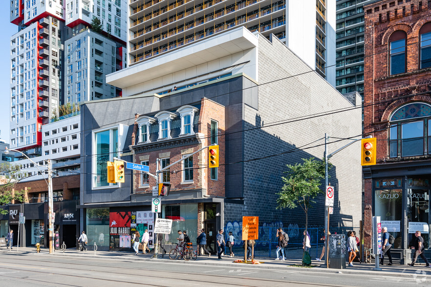 365 Queen St W, Toronto, ON for sale - Building Photo - Image 1 of 1