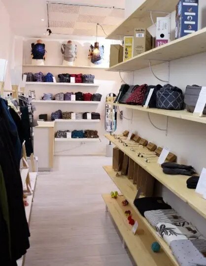 Retail in Paris for lease - Interior Photo - Image 1 of 4