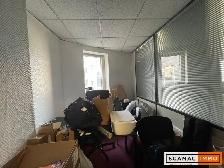 Office in Le Kremlin-Bicêtre for sale - Interior Photo - Image 2 of 9