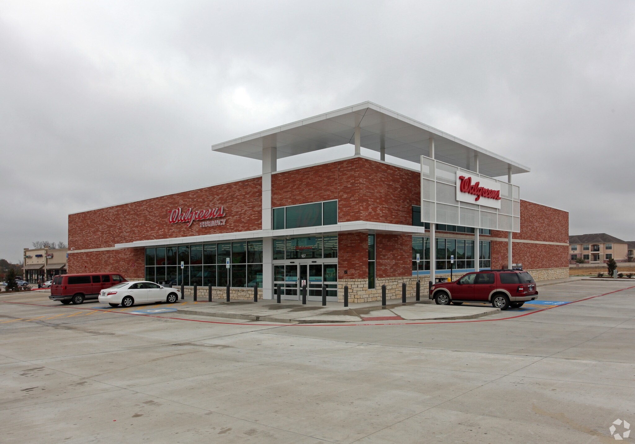 107 E Ovilla Rd, Red Oak, TX 75154