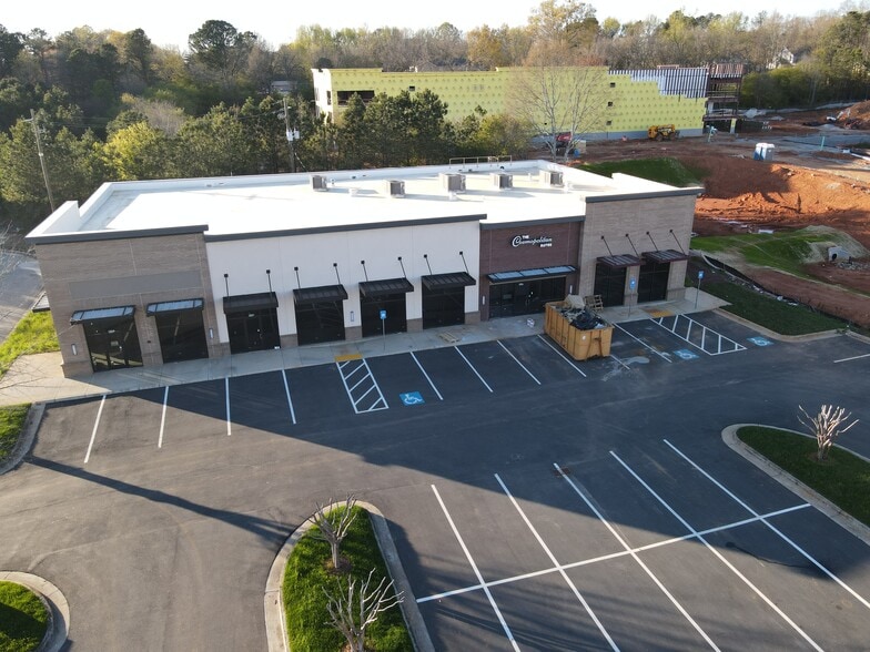 940 Gainesville Hwy, Buford, GA for lease - Building Photo - Image 2 of 12