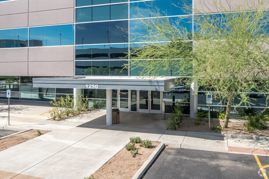 1250 W Washington St, Tempe, AZ for lease - Building Photo - Image 2 of 9