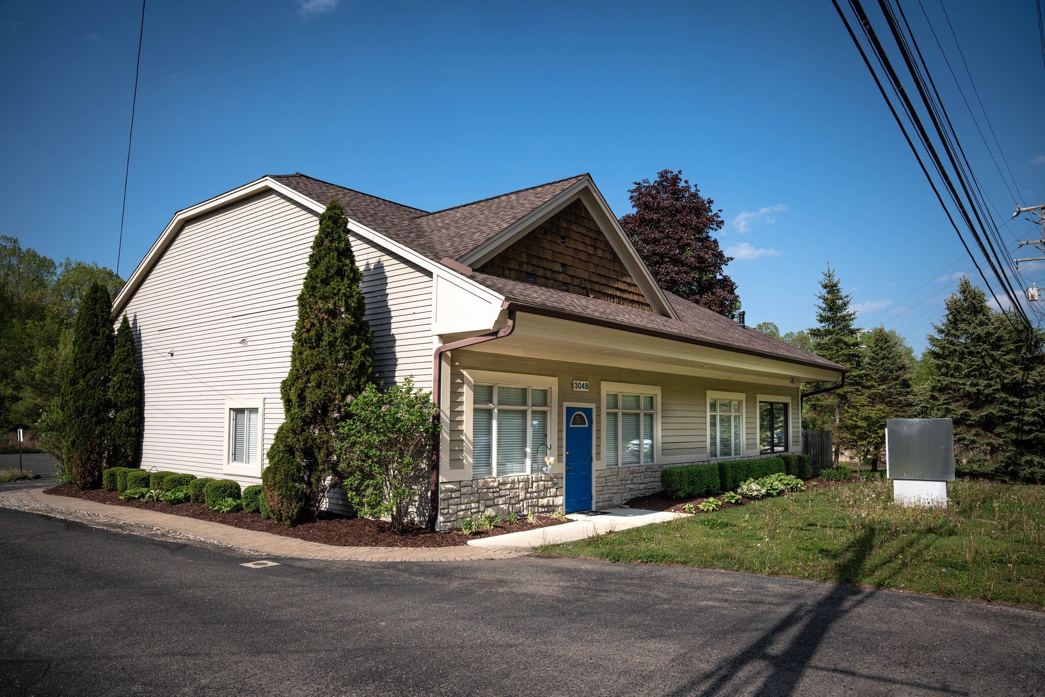 3048 W Clarkston Rd, Lake Orion, MI for lease Primary Photo- Image 1 of 28