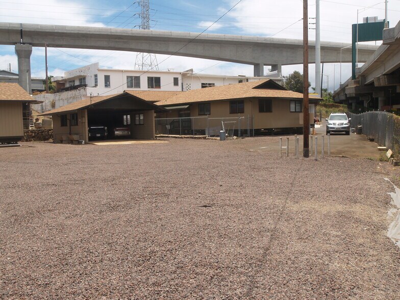 667 Kamehameha Hwy, Pearl City, HI for sale - Building Photo - Image 1 of 1